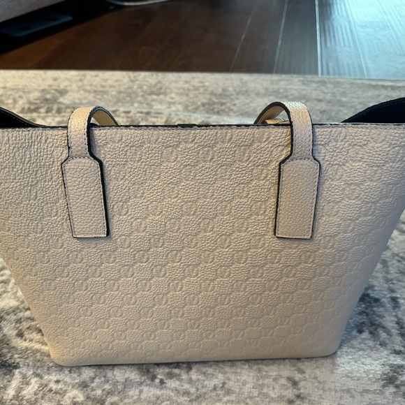Valentino By Mario Valentino Handbags - Large Valentino by Mario Valentino Cream colored tote